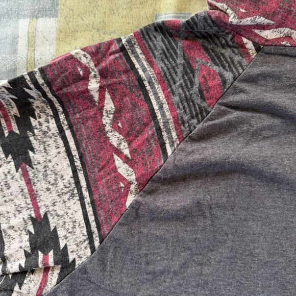 COPY - Aeropostale Gray Pullover Long Sleeve Aztec Print Hooded Sweatshirt Men'… - Picture 15 of 16